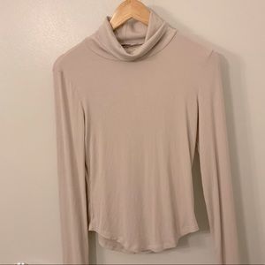 Aritzia turtleneck long sleeve